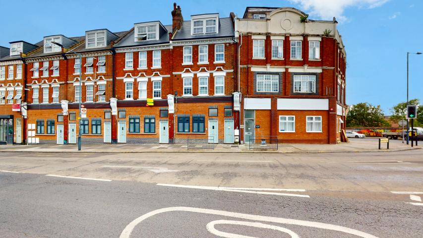 			Studio Apartment, 1 bath, 1 reception Apartment			 Burnley Road, Dollis Hill (Inclusive of Gas + Water)